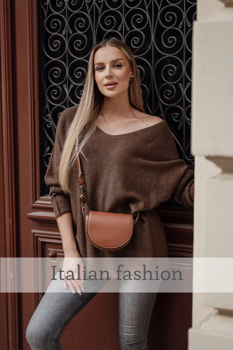 Discover Italian Women's Fashion at B2B Wholesale Kesi – Elegance and Style Straight from Italy for Your Business.