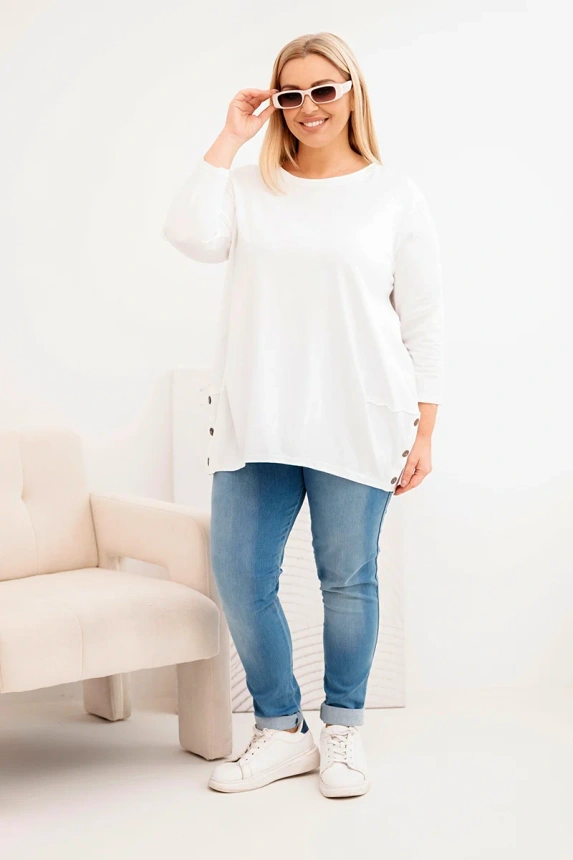 Damenbluse Plus Size aus Baumwolle mit dekorativen Knöpfen und umgeschlagenen Ärmeln ecru