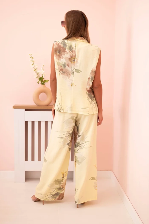 Damen-Set aus Viskose, Weste und Hose mit Blumen gelb