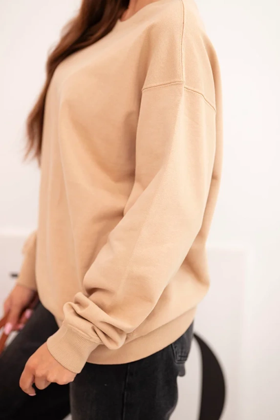 Women's basic looped cotton sweatshirt with a round neckline beige