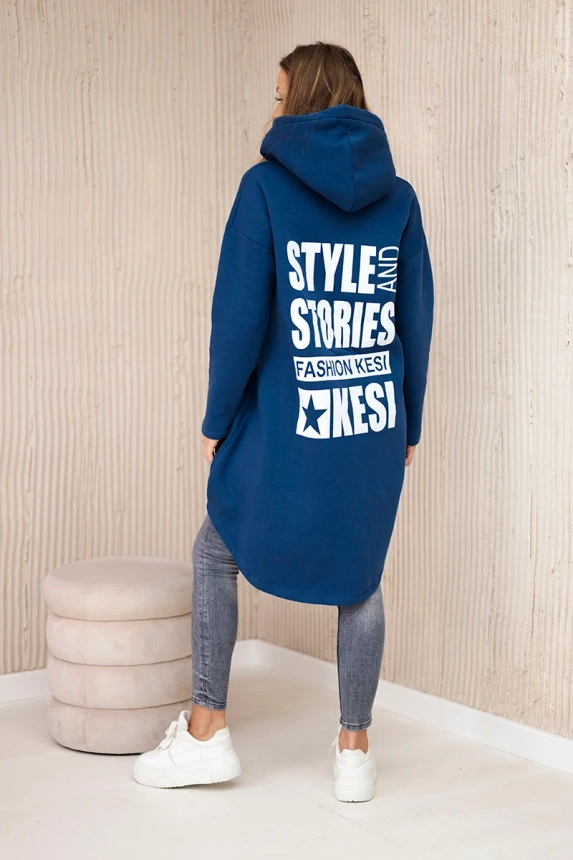 Isoliertes Sweatshirt mit langem Rücken und Kapuze, navyblau