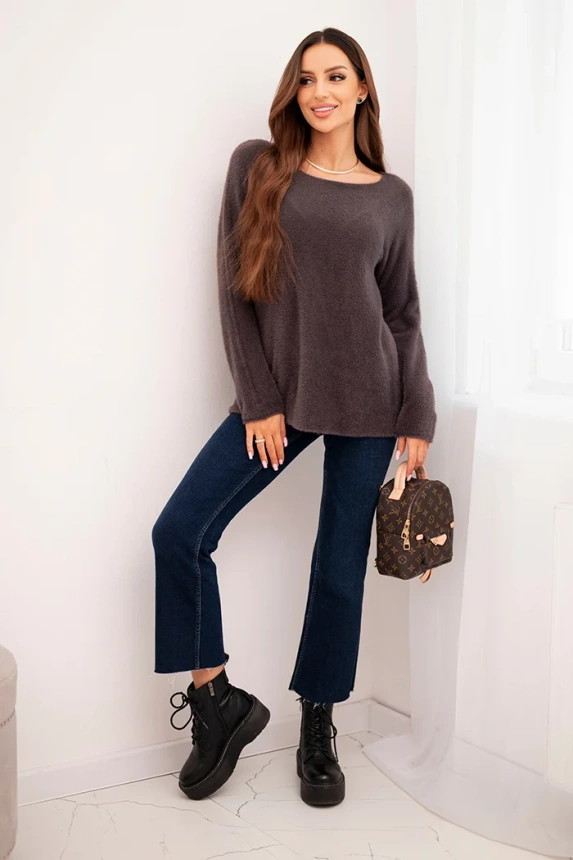 Damenpullover aus weichem Strick mit Rundhalsausschnitt braun