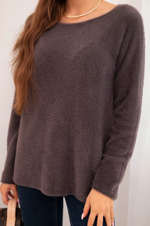 Women's sweater made of soft knit with a round neckline brown