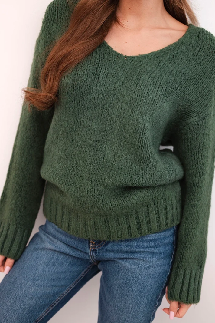Women's sweater with a wool blend and a V-neck in khaki
