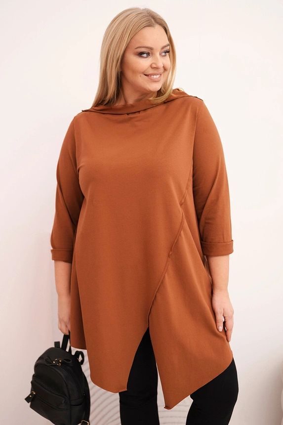 Moteriška medvilninė Plus Size asimetriška palaidinė su sukamuoju rankovu tamsiai camel