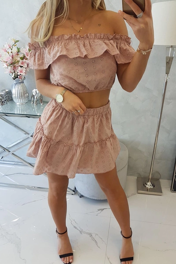 Besticktes Set mit cappuccinobesetzter Bluse