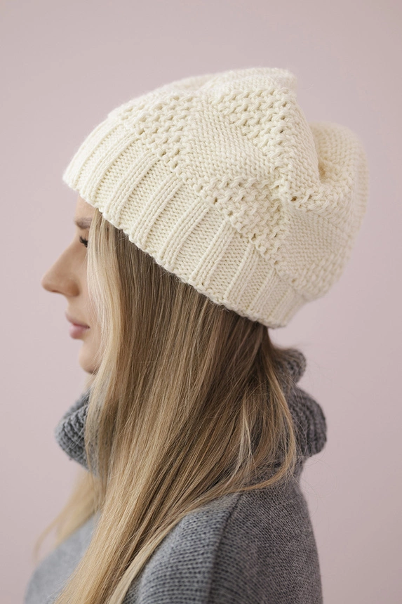 Damenmütze Danuta K331 dunkel ecru