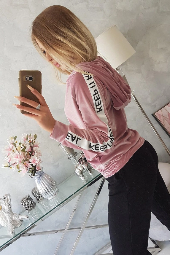 Velor sweatshirt with a hood powdered pink