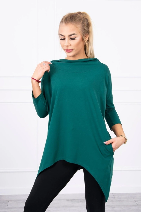 Sweatshirt with a print of wings green