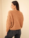 Sweter damski z moherem z ozdobnymi guzikami camelowy
