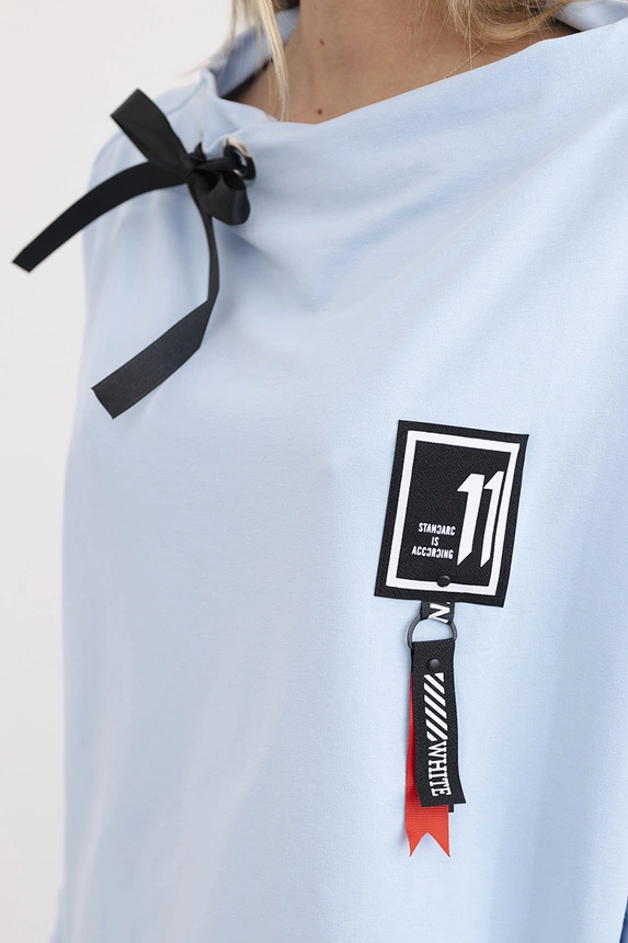 Oversize mikina s asymetrickými boky modrá