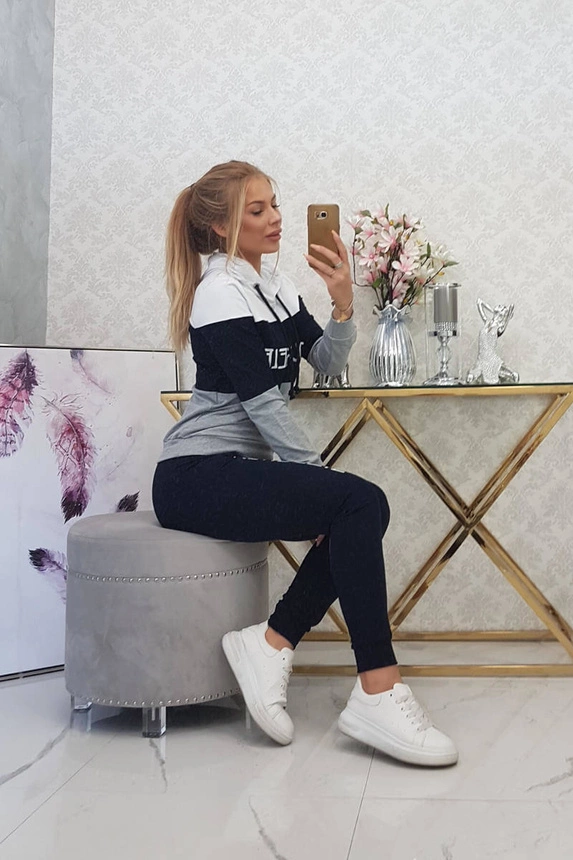 Set with print Yourself whit+navy blue