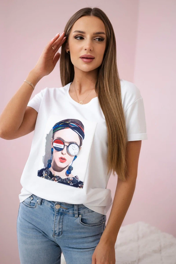 Blouse with a woman's graphics white