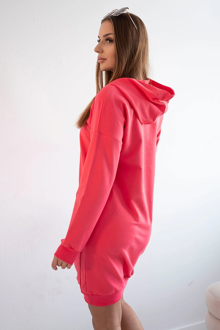 Himbeerkleid mit Kapuze