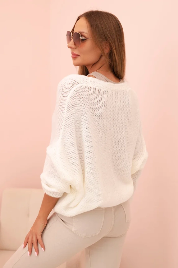 Women's sweater with a V-neck and buttons ecru