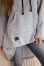 Padded sweatshirt with long back and hood gray