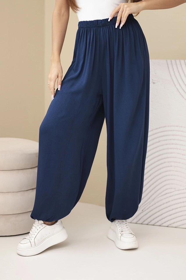 Women's viscose trousers with loose legs navy blue