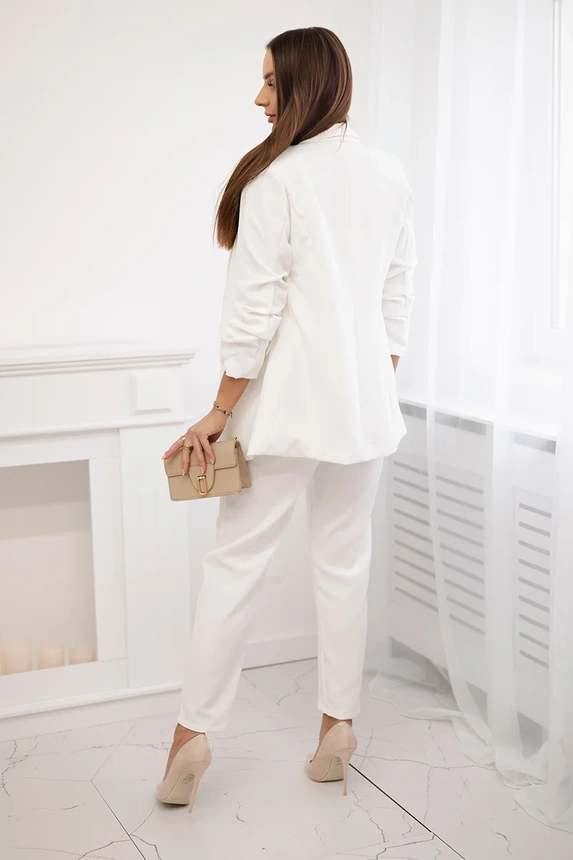 Elegant set of jackets and trousers ecru