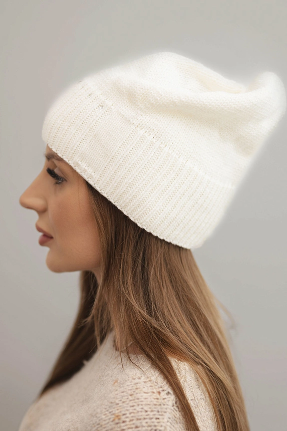 Women's winter hat with wool and delicate embellishment ecru