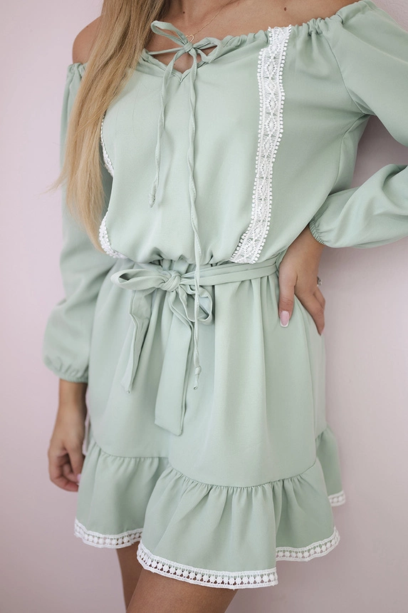 Off-the-shoulder dress and lace light green