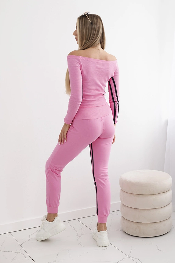 Set with a double stripe light pink