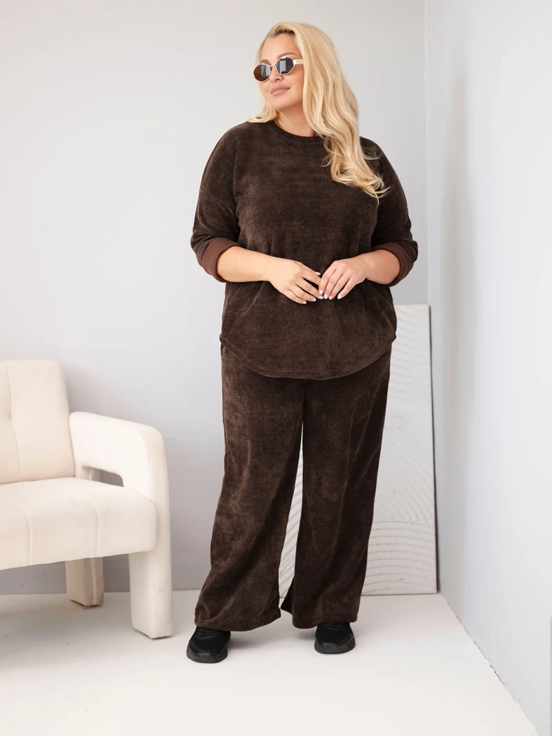 Plus Size women's set made of corduroy viscose with wide pants and a sweatshirt brown