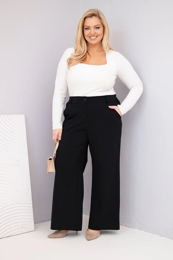 Women's Plus Size pants with wide legs and high waist black