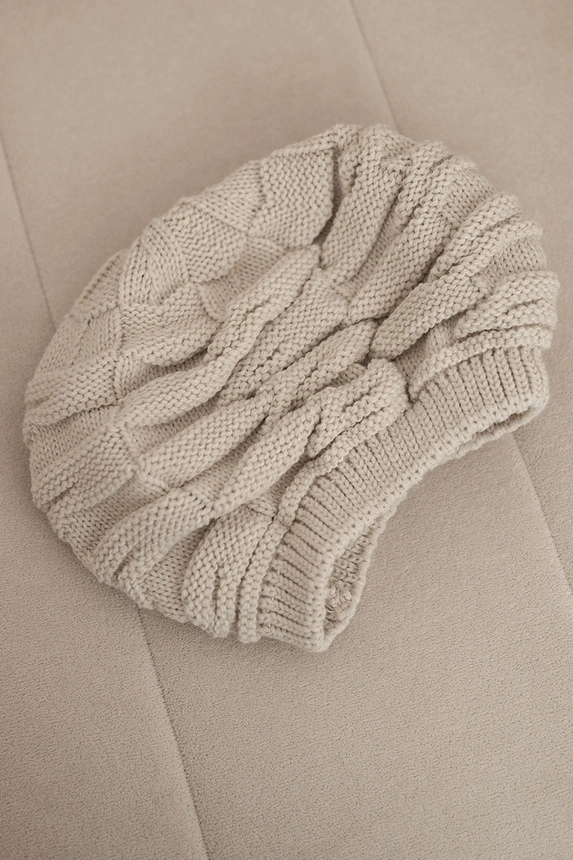 Damen Wintermütze aus Wolle mit dekorativem Muster und Strass K397 beige