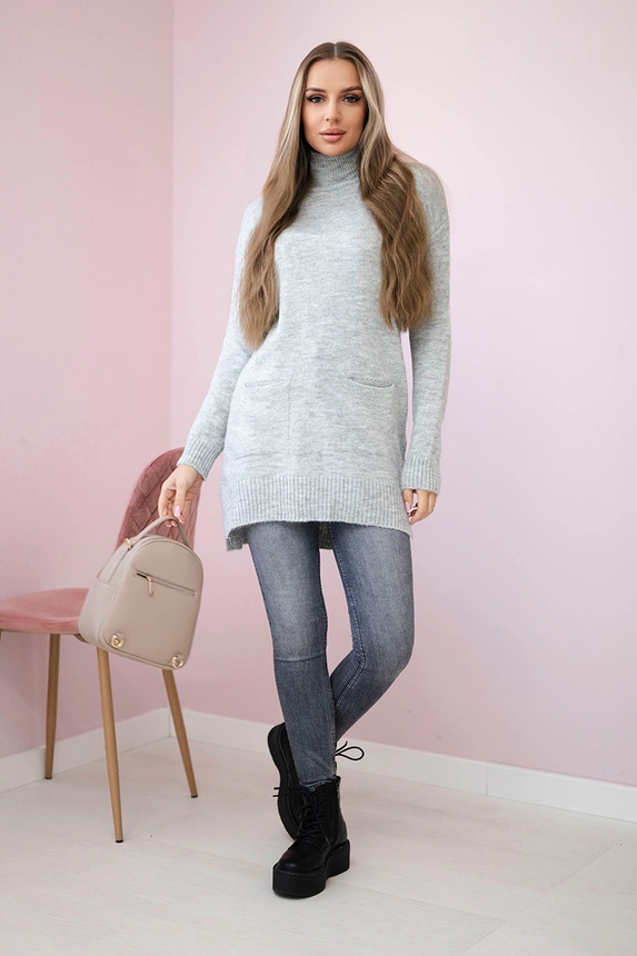 Sweater with stand-up collar gray