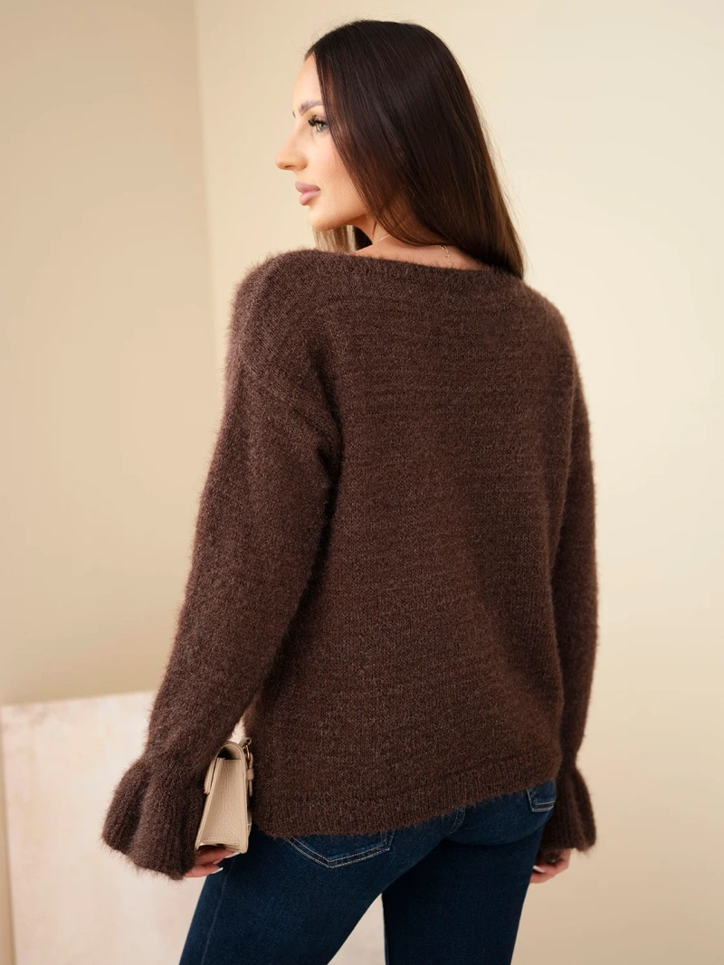 Women's sweater with mohair and wool with ruffle at the sleeves brown