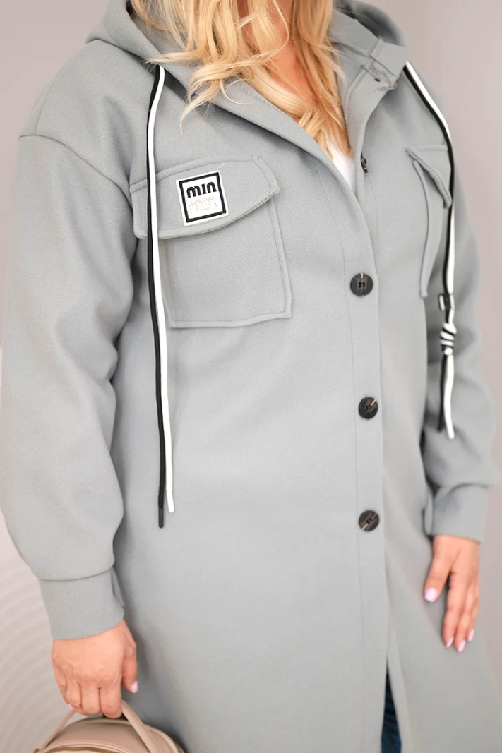 Dámský plášť Plus Size s kapucí zapínaný na knoflíky šedý