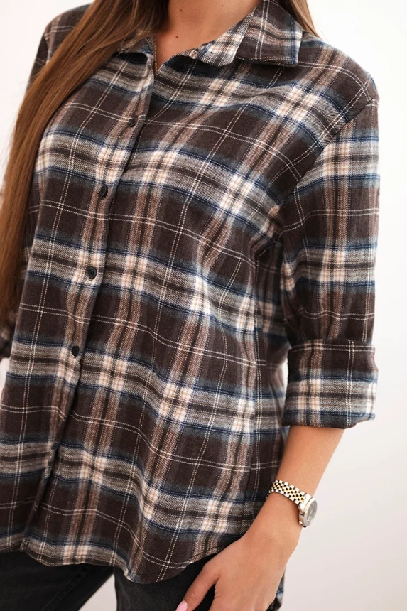 Women's checkered cotton shirt with a longer back brown