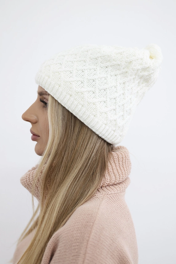 Čapica s fleece Kratka K204 biely