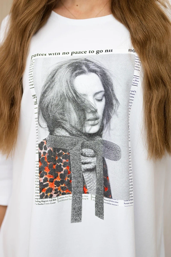 Kleid mit Druck und ausgestelltem Po weiß