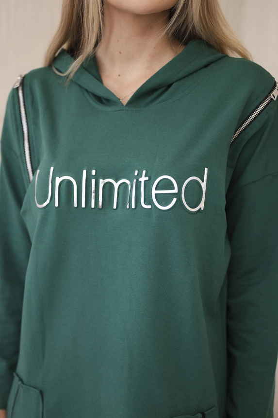 Dress with the inscription unlimited green