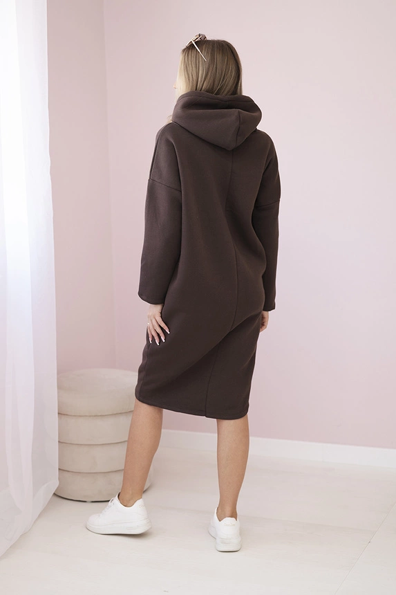 Dress with a hood and a slit on the side brown