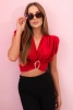 Damenbluse mit tiefem Ausschnitt und dekorativem Detail rot