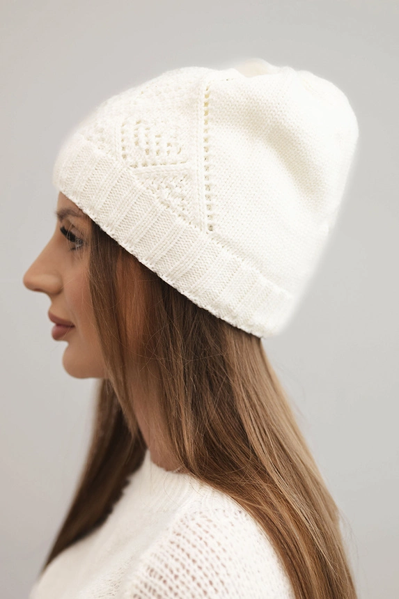 Women's winter hat made of wool with a geometric pattern K479 ecru