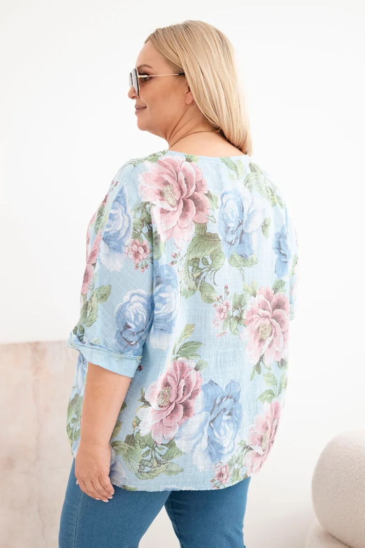 Dámska bavlnená blúzka Plus Size s krátkym rukávom a kvetinovým vzorom modrá