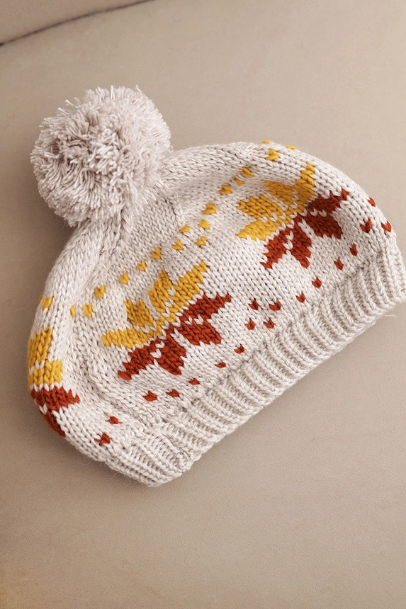 Women's winter wool hat with zirconia and pattern K455 mocha