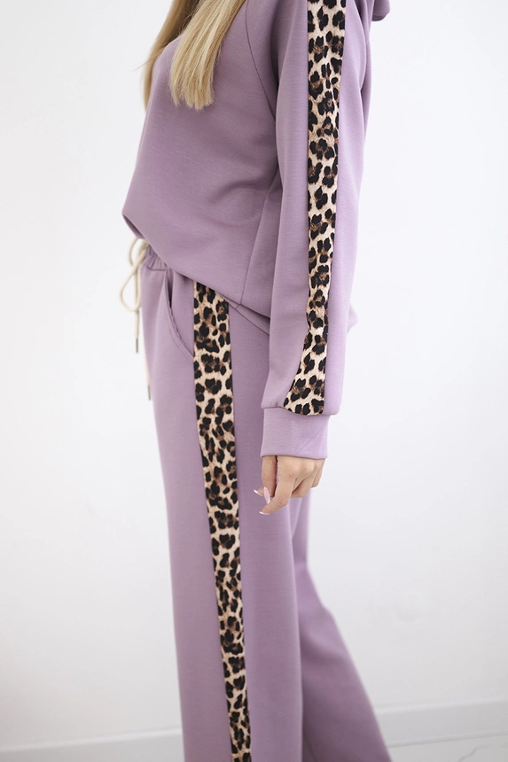 Viskózová souprava s leopardími pruhy tmavě růžová