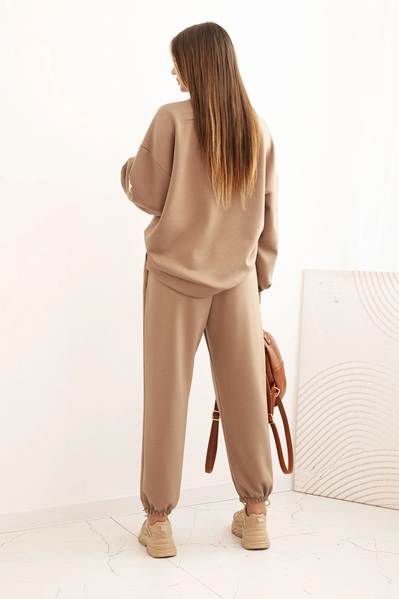 Damen-Set aus weichem Material mit lockerer Bluse und Hose mit dem Schriftzug LOVE camelowy