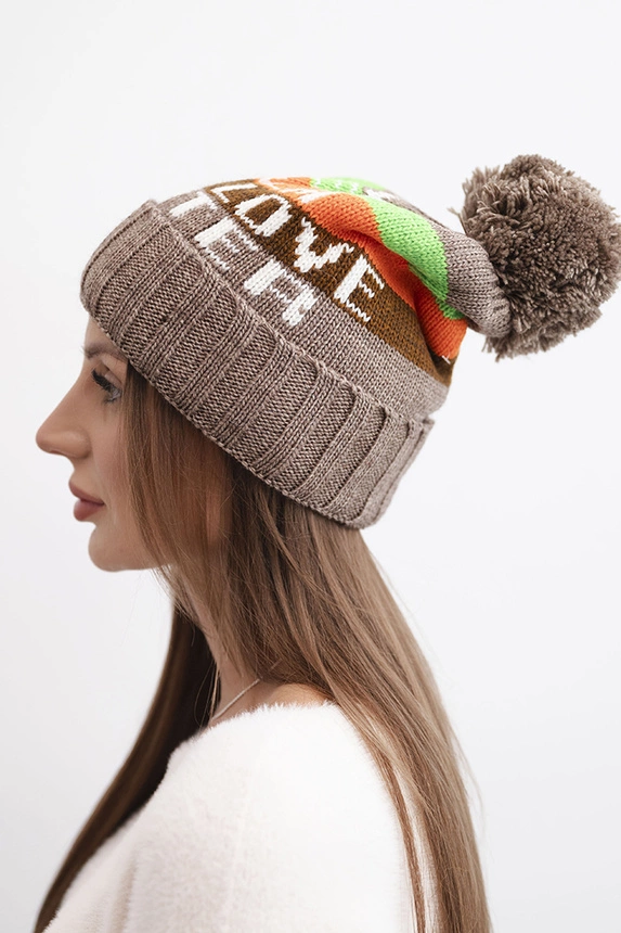 Women's winter hat with wool and a large pompom K422 cappuccino