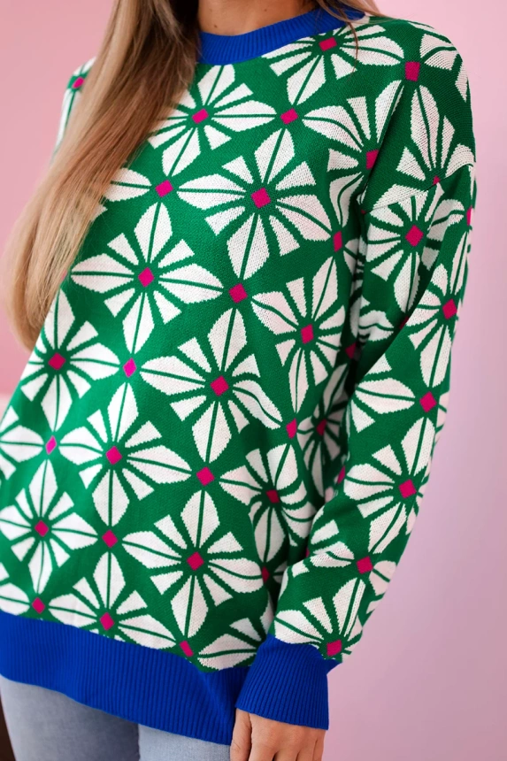 Sweater with a geometric motif green