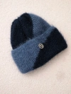 A hat women's classic with decorative emblem navy blue+jeans