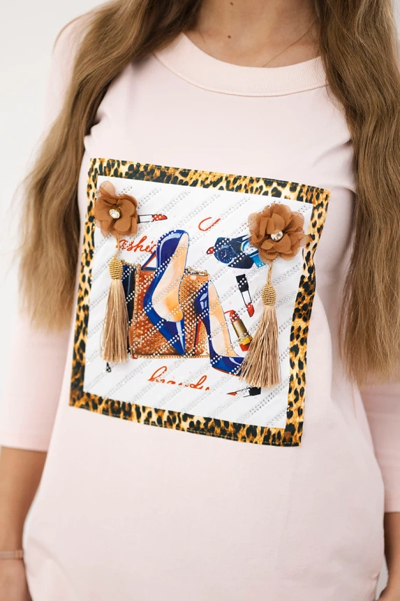 Kleid mit 3D-Grafik und verschönerten Rüschen puderrosa