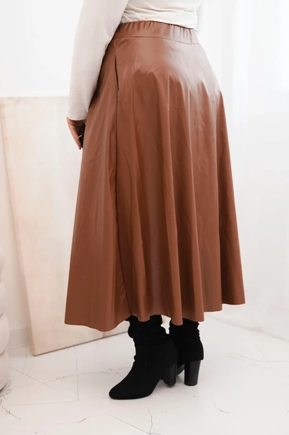 Dámska sukňa Plus Size z ekokože s gumou a šnúrkou v páse camelová