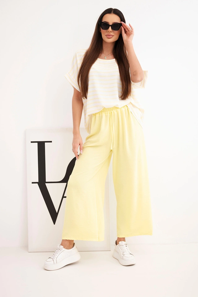 Damen-Set aus Viskose mit gestreiftem Oberteil und weiten Hose mit Gummizug gelb