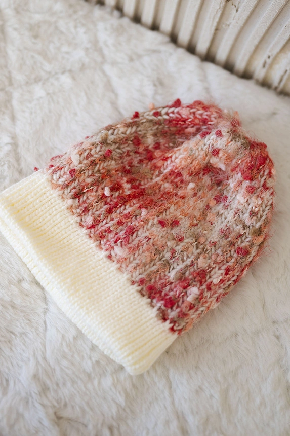 Bubble hat K219 ecru+malmine