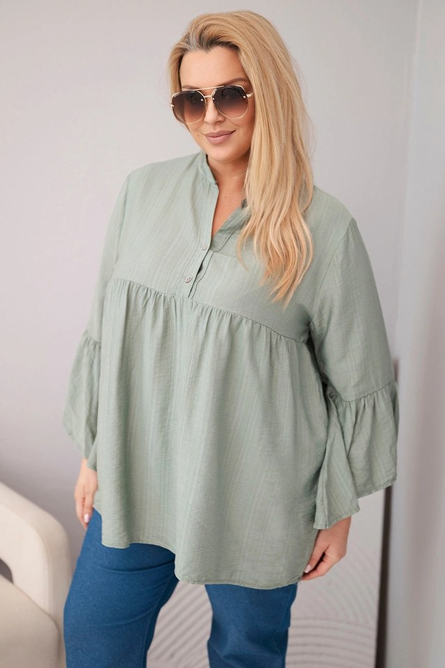 Bluzka damska wiskozowa Plus Size z falbaniastym rękawem i dekoltem V khaki